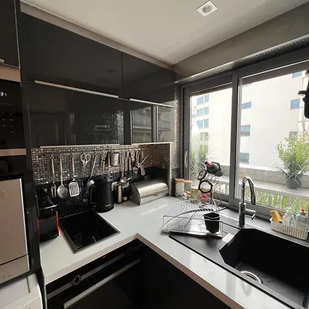 Joia - Moisant Apartment *