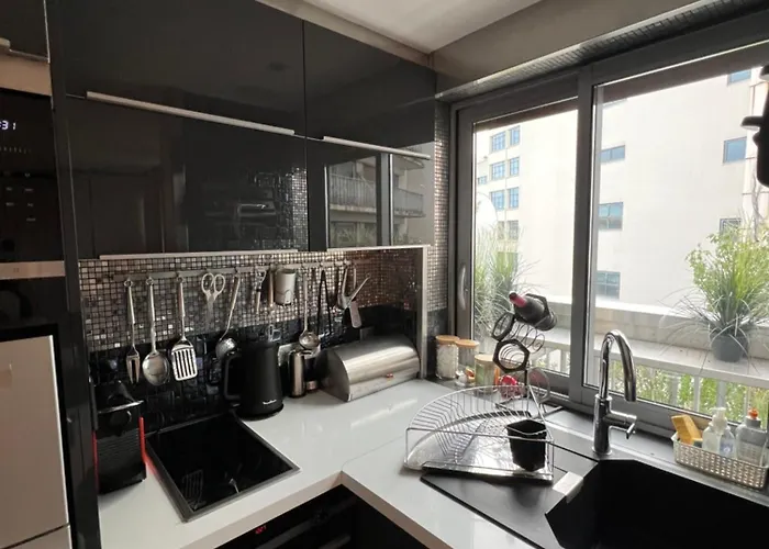 Joia - Moisant Apartment *